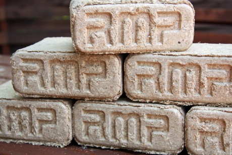 RMP_hardwood_briquettes_5